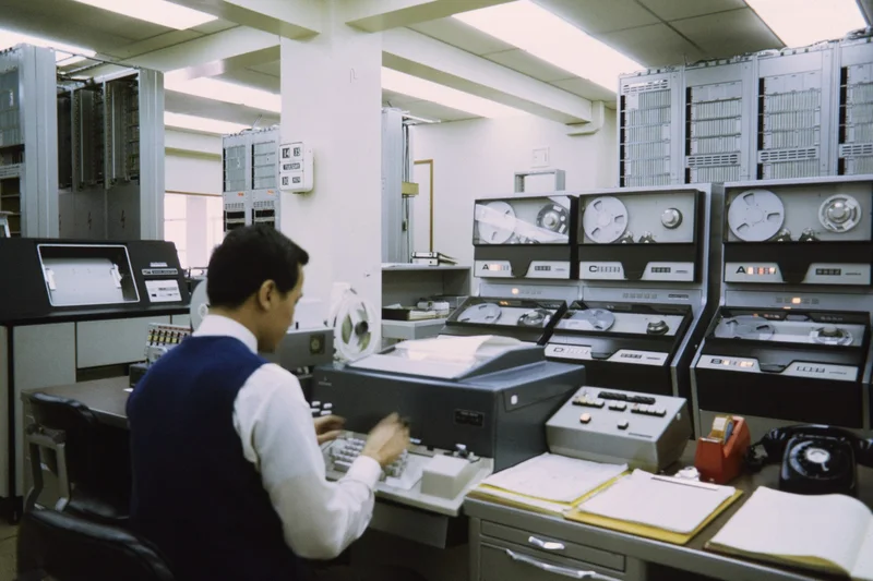 1971 年香港，SR-T 101 配这支镜头拍的幻灯片